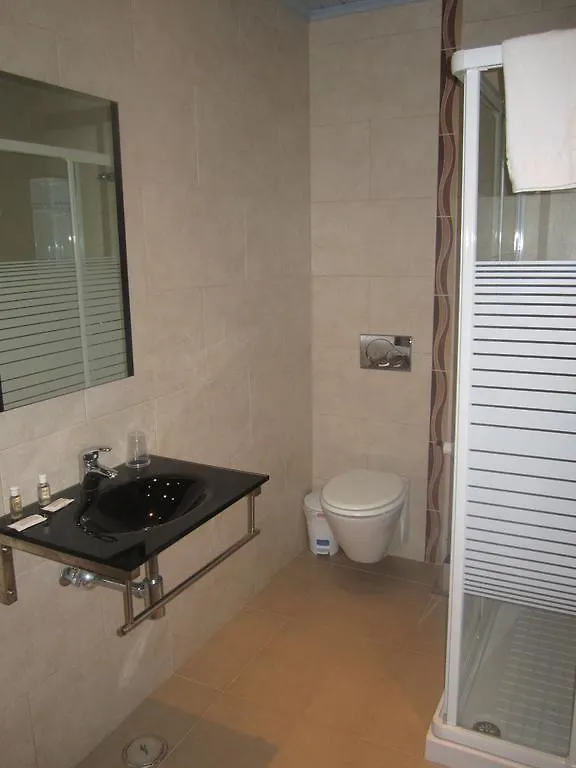 Central Nando - Guest House Boliqueime