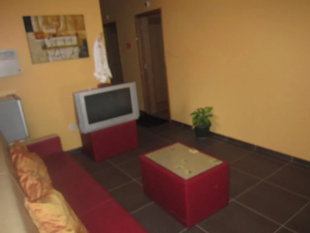 Central Nando - Guest House Boliqueime 0*,